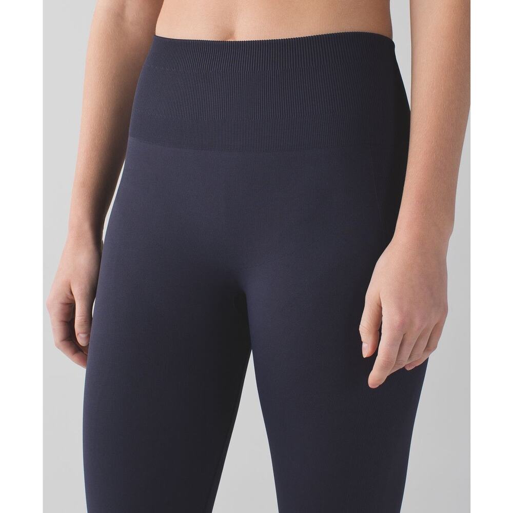 Lululemon Zone In Tight Navy Blue Sz 4 High Rise Leggings 27” Active Compression - Picture 2 of 13